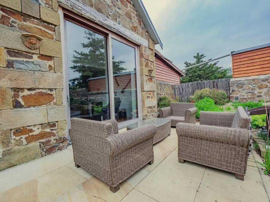Villa *Newly Relisted* Coach House At Lisdillon Vineyard Little Swanport Esterno foto